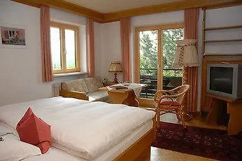 Casa de hóspedes Heim 3*